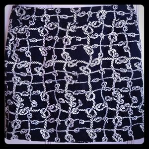 Knot a skirt.